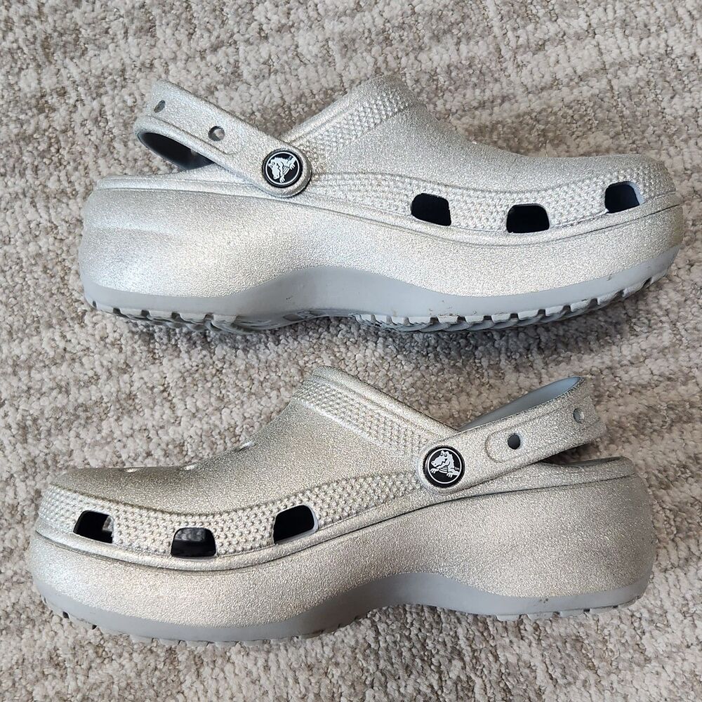 Crocs women's Classic Glitter Platform Clogs silver size 7 - Picture 6 of 9